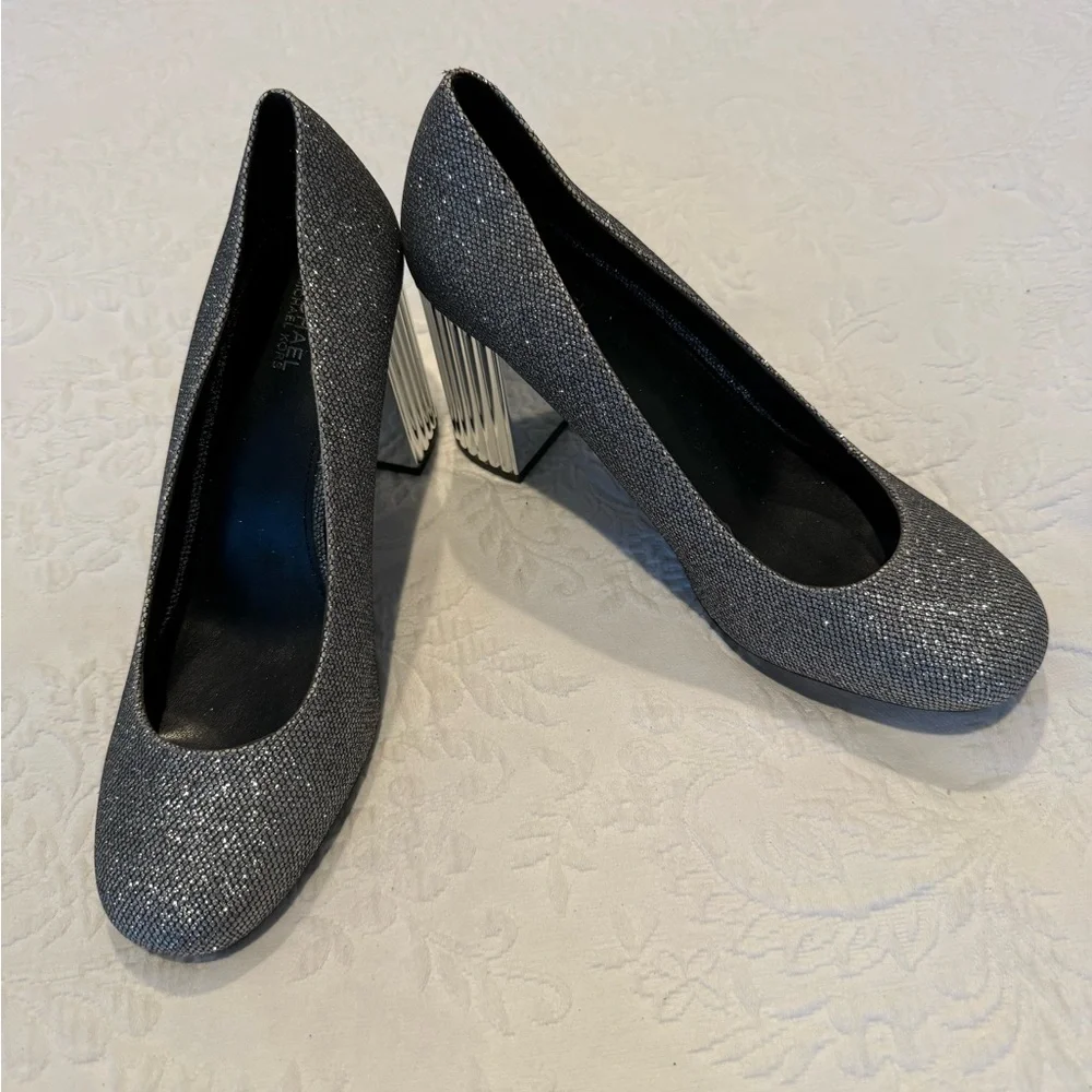 Michael Kors Porter Silver Block Heel Pumps size 8 - Picture 4 of 10